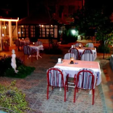 Akasya Hotel *